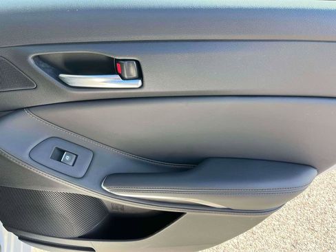 Used 2021 Toyota Avalon XSE image 7