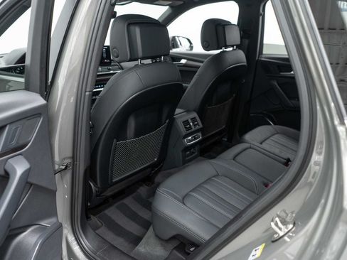Used 2023 Audi Q5 2.0T Premium w/ Convenience Package AWD/4WD image 30
