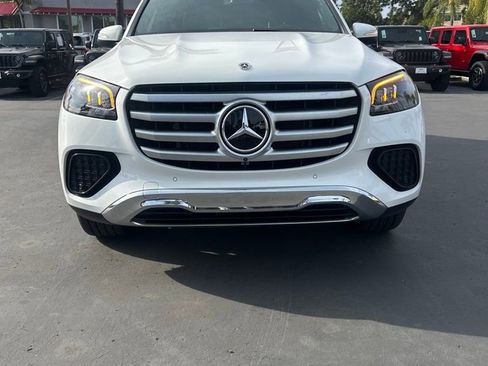 Used 2025 Mercedes-Benz GLS 450 4MATIC image 7