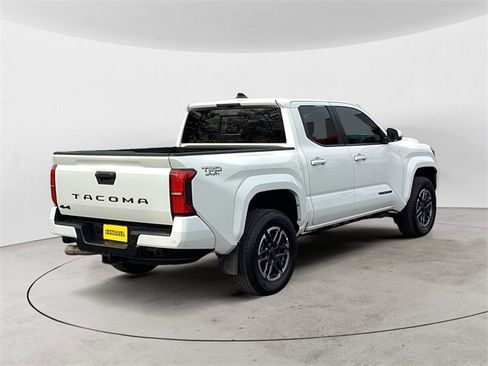 Used 2024 Toyota Tacoma TRD Sport image 5