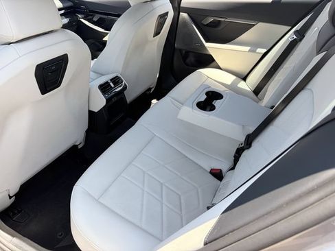 Used 2025 BMW 530i RWD image 18