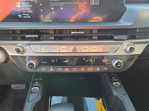 Used 2023 Kia Telluride S w/ S Sunroof Package image 23