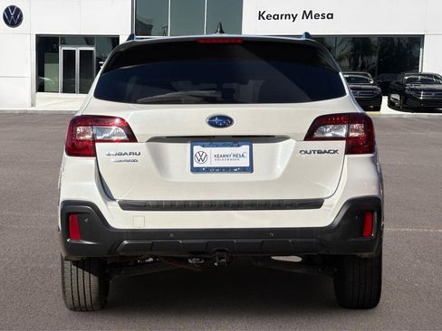 Used 2018 Subaru Outback 2.5i Touring image 5