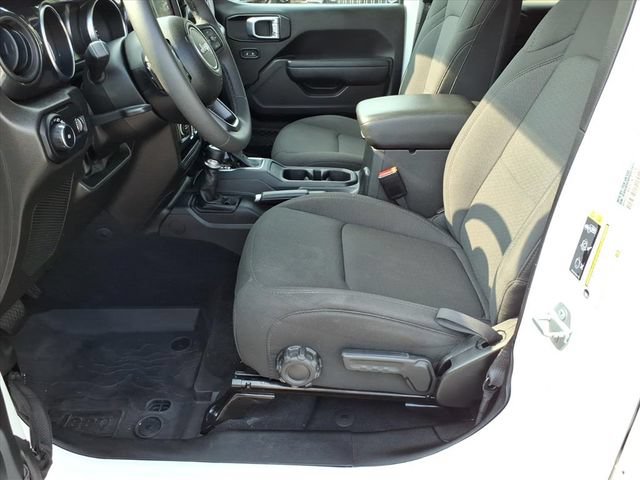 Used 2023 Jeep Wrangler Unlimited Sport AWD/4WD image 12
