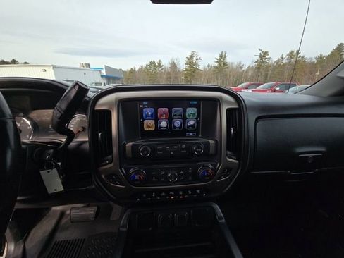 Used 2017 GMC Sierra 3500 Denali w/ Duramax Plus Package image 11