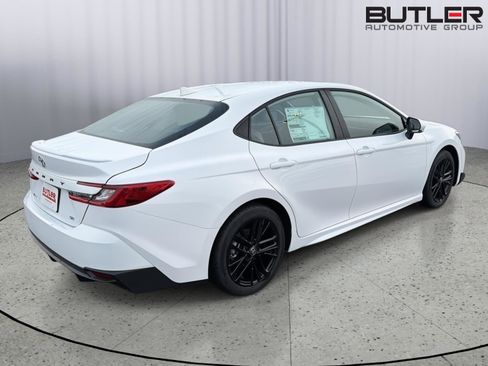New 2026 Toyota Camry SE FWD image 6