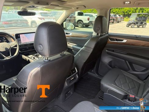 Used 2024 Volkswagen Atlas SE AWD/4WD image 11