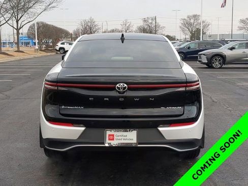 Certified 2024 Toyota Crown Platinum image 6
