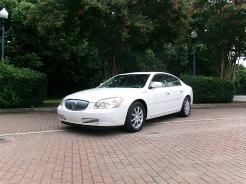 Used 2007 Buick Lucerne CXL w/ Luxury Package FWD image 1