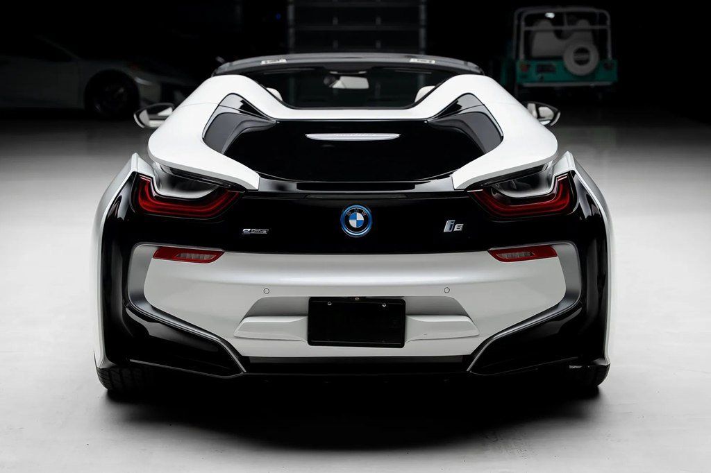 Used 2019 BMW i8 Roadster AWD/4WD image 27