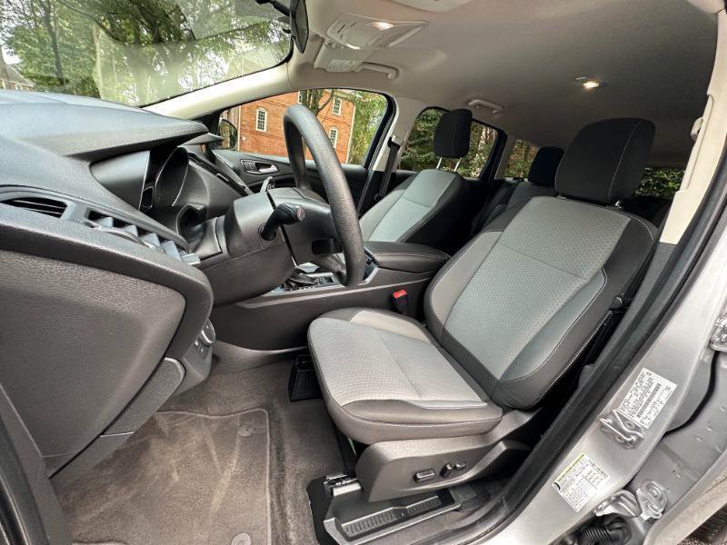Used 2019 Ford Escape SE FWD image 23