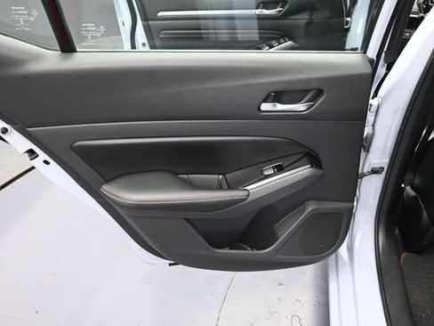 Used 2023 Nissan Altima 2.5 SR w/ SR Premium Package FWD image 28
