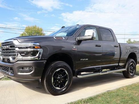 Used 2025 RAM 2500 Laramie image 8