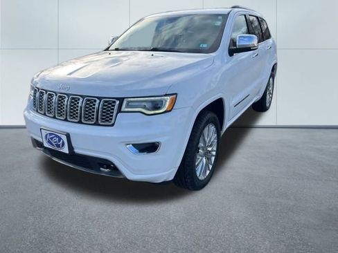 Used 2017 Jeep Grand Cherokee Overland image 2