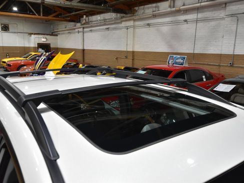 Used 2017 Subaru Forester 2.5i Limited image 12