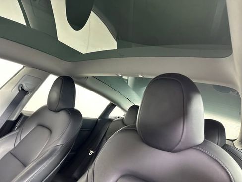 Used 2023 Tesla Model 3 Standard Range image 12