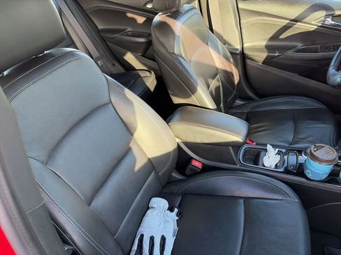 Used 2017 Chevrolet Cruze Premier image 11