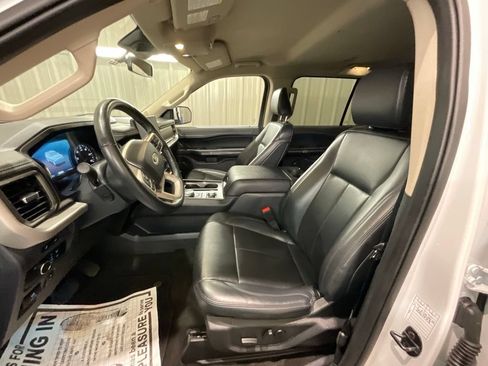 Used 2022 Ford Expedition XLT AWD/4WD image 9