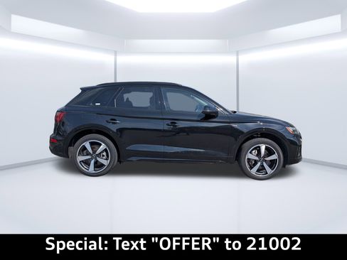 Certified 2023 Audi Q5 2.0T Premium Plus w/ Premium Plus Package image 2