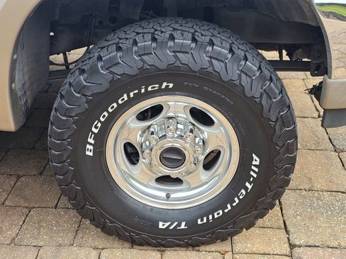 Used 2003 Ford Excursion Eddie Bauer image 3