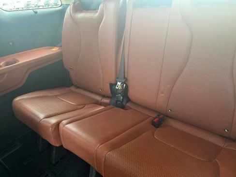 Used 2022 Kia Carnival SX Prestige FWD image 36