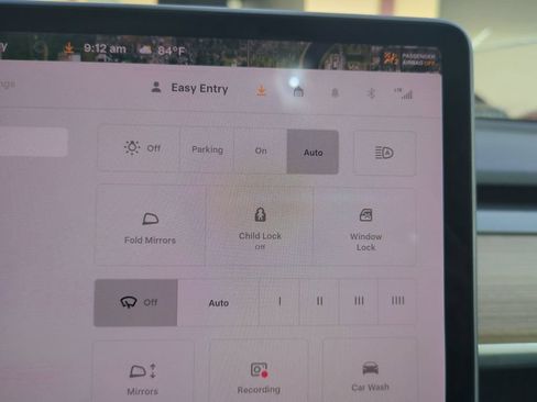 Used 2021 Tesla Model Y Long Range AWD/4WD image 29