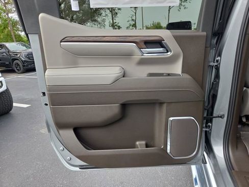 New 2026 GMC Sierra 1500 SLT w/ SLT Premium Plus Package image 9