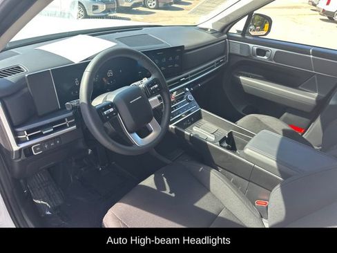 Used 2026 Hyundai Santa Fe SE FWD image 13