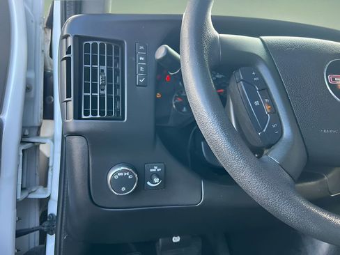 Used 2019 GMC Savana 2500 w/ Driver Convenience Package image 8