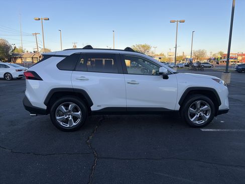 Used 2019 Toyota RAV4 Limited image 5