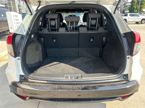 Used 2021 Honda HR-V Sport image 14