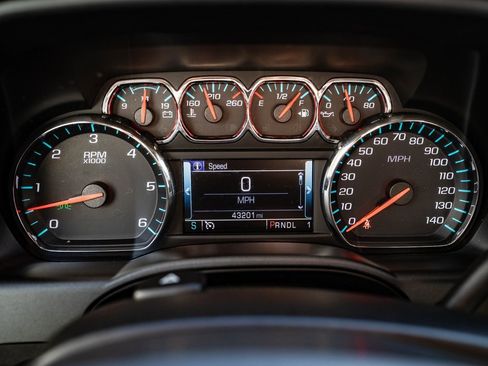 Used 2018 Chevrolet Silverado 2500 High Country image 34