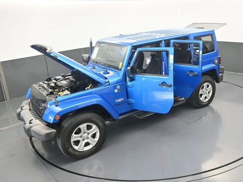 Used 2015 Jeep Wrangler Unlimited Sahara w/ Dual Top Group image 56