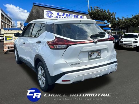 Used 2022 Nissan Kicks S FWD image 5
