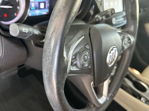 Used 2020 Buick Envision Essence image 19