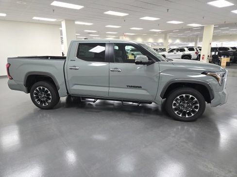 New 2026 Toyota Tundra Limited AWD/4WD image 6