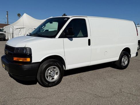 Used 2019 Chevrolet Express 2500 image 12