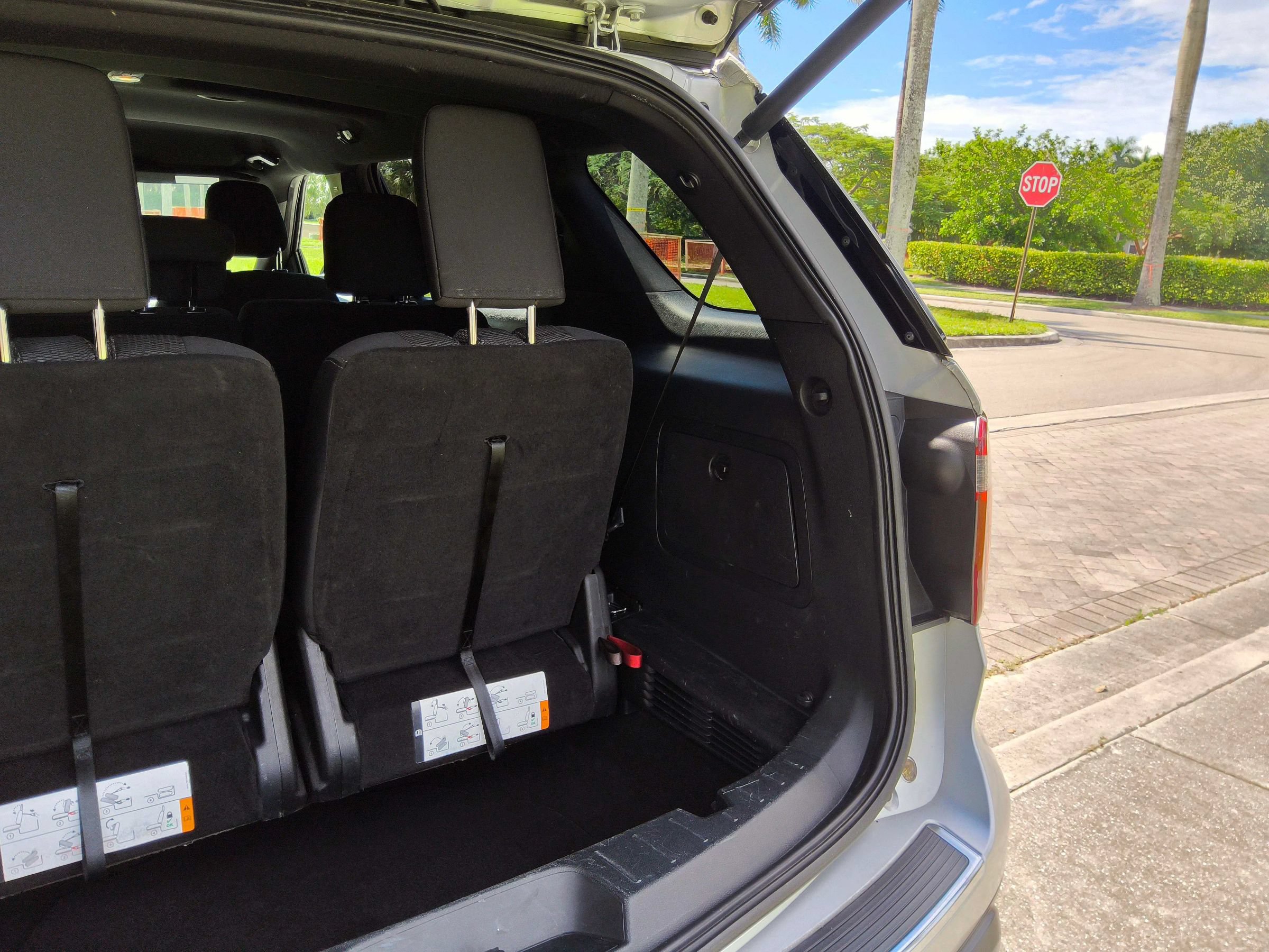 Used 2018 Ford Explorer XLT w/ Equipment Group 201A FWD image 50