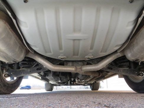 Used 2022 GMC Acadia SLT w/ Preferred Package image 9