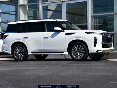 Used 2025 INFINITI QX80 Luxe AWD/4WD image 1