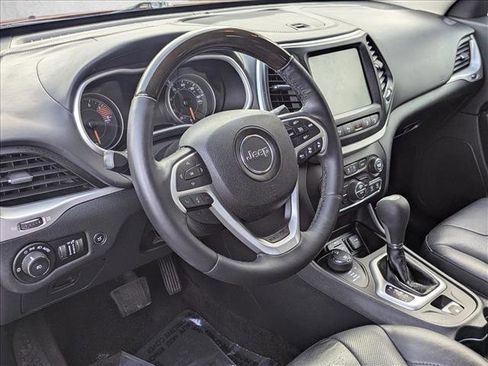 Used 2016 Jeep Cherokee Overland w/ Technology Group image 9