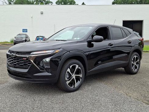 New 2026 Chevrolet Trax RS w/ Driver Confidence Package FWD image 2