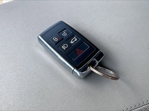 Used 2022 Land Rover Defender 110 S AWD/4WD image 10