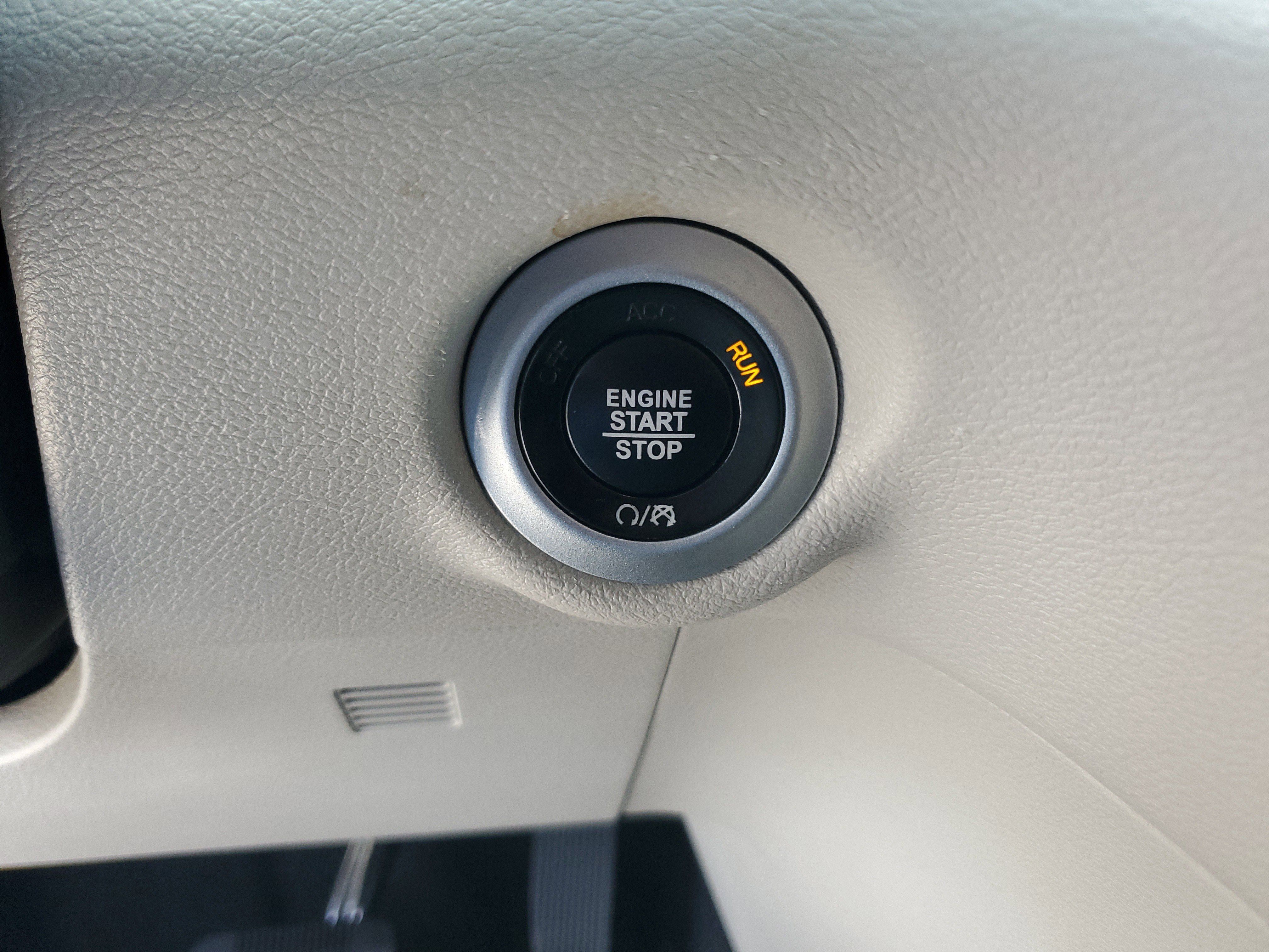 Used 2023 Chrysler Voyager LX FWD image 22
