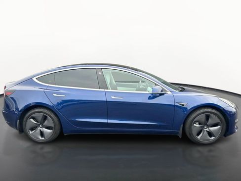 Used 2019 Tesla Model 3 AWD/4WD image 2