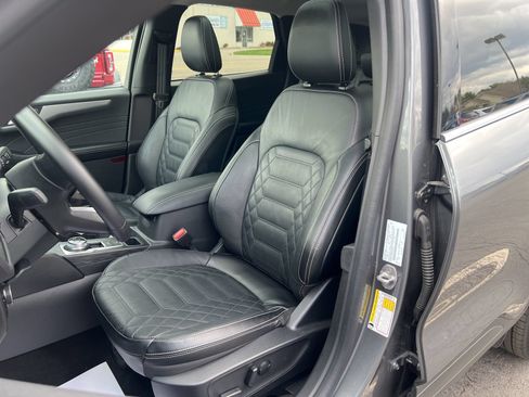 Used 2024 Ford Escape Platinum w/ Premium Technology Package AWD/4WD image 20