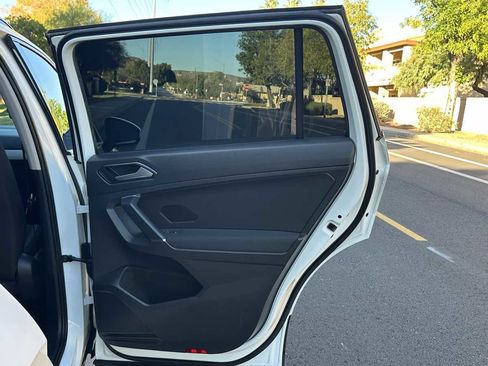 Used 2018 Volkswagen Tiguan S image 49