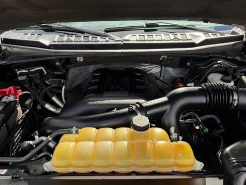 Used 2016 Ford F150 XLT w/ Equipment Group 302A Luxury image 10