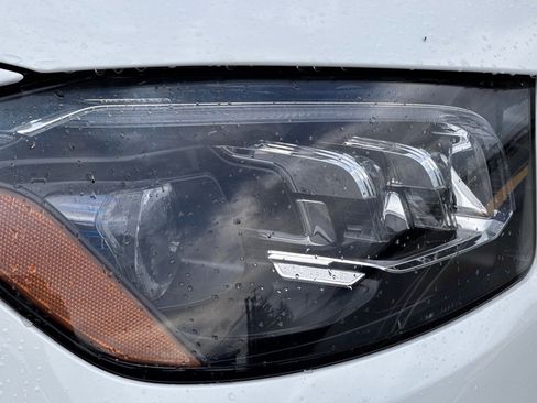 Used 2022 Mercedes-Benz GLS 450 4MATIC image 11