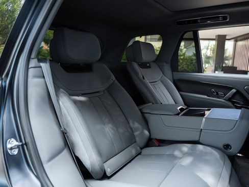 Used 2024 Land Rover Range Rover SV AWD/4WD image 19